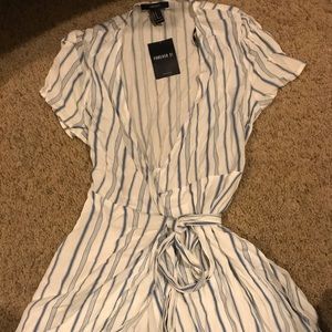 3 for $15 NWT Forever 21 Wrap Dress